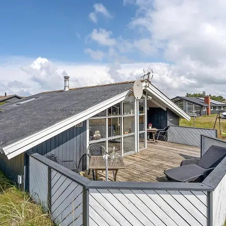 In Hvide Sande With Wifi Semesterbostad