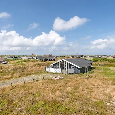 Holiday home 2 Bedroom Awesome In Hvide Sande