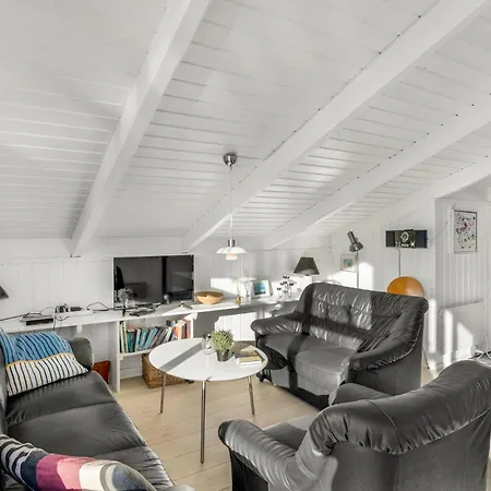 In Hvide Sande With Wifi Semesterbostad